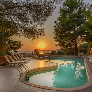 rahoni-cronwell-park-hotel.hotelschalkidiki.net/